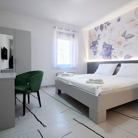 Marien Haus Hotel Karlovac Ngoại thất bức ảnh